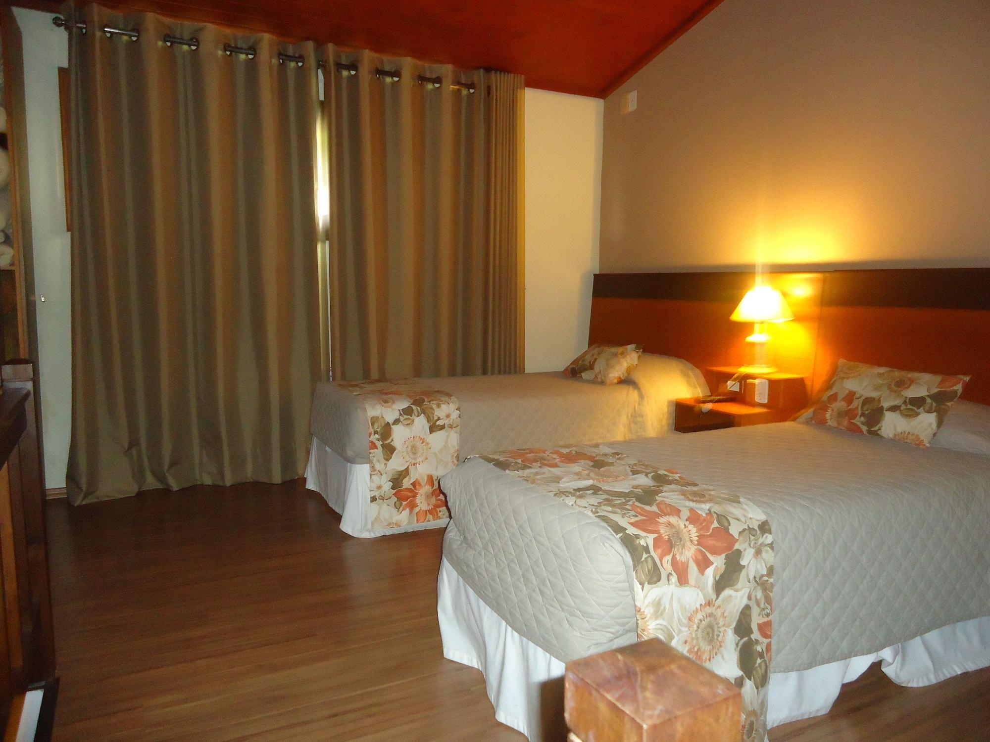 Hotel Serra Nevada Канела Екстер'єр фото